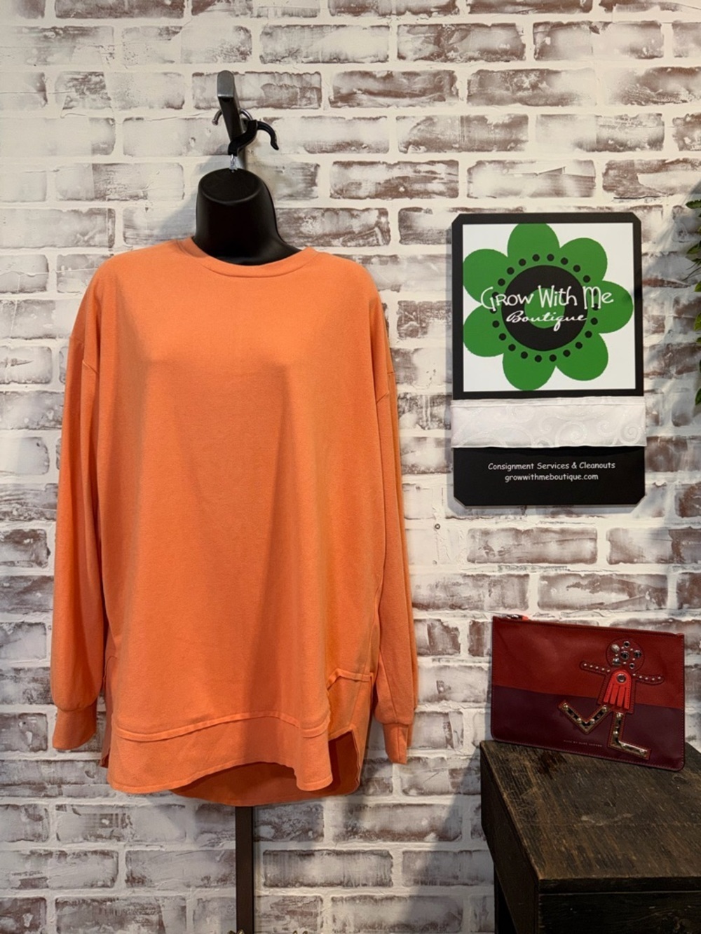 Relaxed Orange Crewneck Sweatshirt large